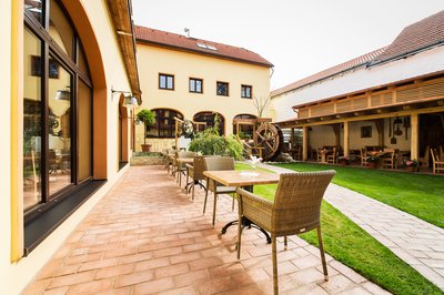 Hotel Selský Dvůr - atrium