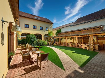 Hotel Selsky Dvur Prague - atrium